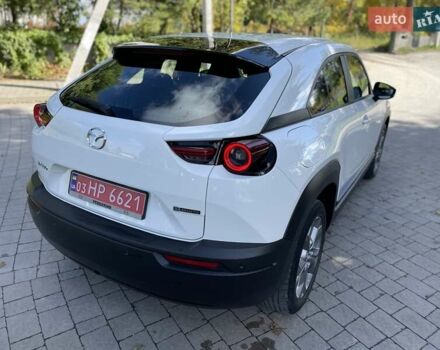 Белый Мазда MX-30, объемом двигателя 0 л и пробегом 26 тыс. км за 14400 $, фото 14 на Automoto.ua