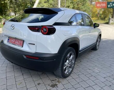 Белый Мазда MX-30, объемом двигателя 0 л и пробегом 26 тыс. км за 14400 $, фото 13 на Automoto.ua