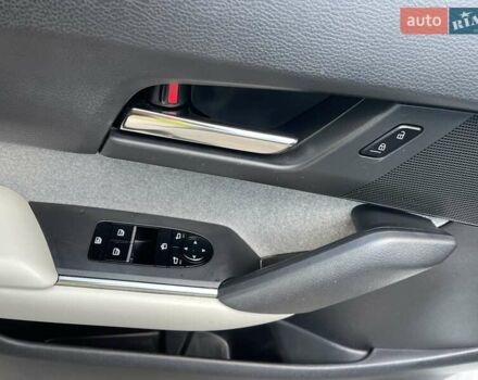 Белый Мазда MX-30, объемом двигателя 0 л и пробегом 26 тыс. км за 14400 $, фото 45 на Automoto.ua