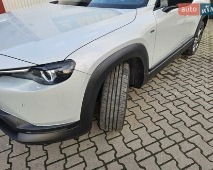 Білий Мазда MX-30, об'ємом двигуна 0 л та пробігом 12 тис. км за 14900 $, фото 11 на Automoto.ua