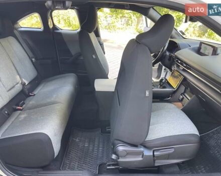 Белый Мазда MX-30, объемом двигателя 0 л и пробегом 26 тыс. км за 14400 $, фото 68 на Automoto.ua