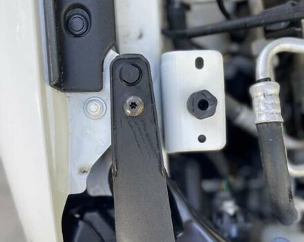 Белый Мазда MX-30, объемом двигателя 0 л и пробегом 26 тыс. км за 14400 $, фото 64 на Automoto.ua