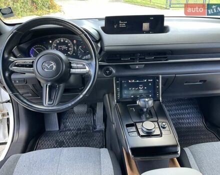 Белый Мазда MX-30, объемом двигателя 0 л и пробегом 26 тыс. км за 14400 $, фото 47 на Automoto.ua