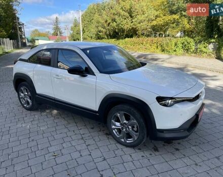 Белый Мазда MX-30, объемом двигателя 0 л и пробегом 26 тыс. км за 14400 $, фото 9 на Automoto.ua