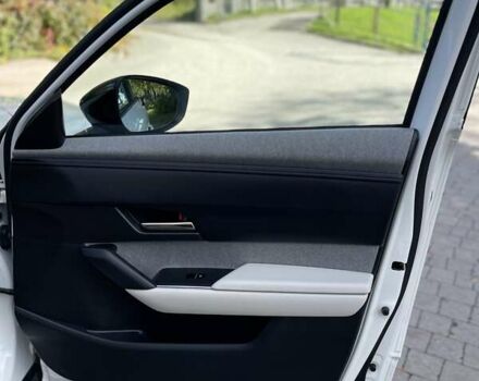 Белый Мазда MX-30, объемом двигателя 0 л и пробегом 26 тыс. км за 14400 $, фото 36 на Automoto.ua