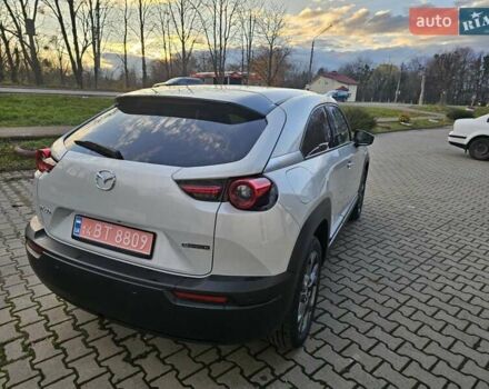 Білий Мазда MX-30, об'ємом двигуна 0 л та пробігом 12 тис. км за 14900 $, фото 25 на Automoto.ua