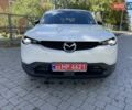 Белый Мазда MX-30, объемом двигателя 0 л и пробегом 26 тыс. км за 14400 $, фото 4 на Automoto.ua