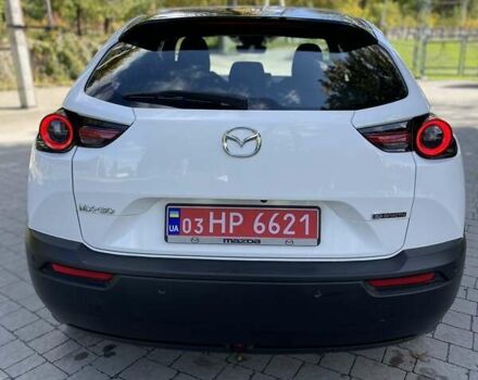 Белый Мазда MX-30, объемом двигателя 0 л и пробегом 26 тыс. км за 14400 $, фото 15 на Automoto.ua