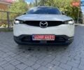 Белый Мазда MX-30, объемом двигателя 0 л и пробегом 26 тыс. км за 14400 $, фото 5 на Automoto.ua