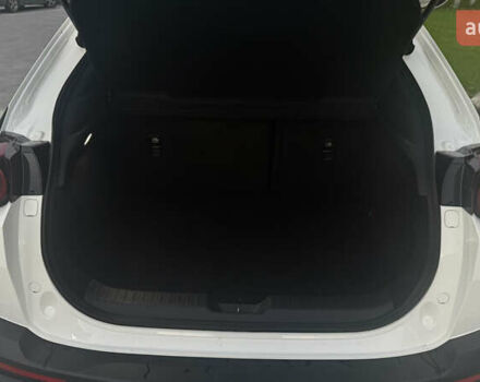 Белый Мазда MX-30, объемом двигателя 0 л и пробегом 27 тыс. км за 14700 $, фото 9 на Automoto.ua