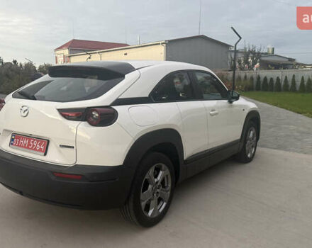 Белый Мазда MX-30, объемом двигателя 0 л и пробегом 27 тыс. км за 14700 $, фото 8 на Automoto.ua