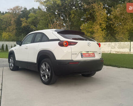 Белый Мазда MX-30, объемом двигателя 0 л и пробегом 27 тыс. км за 14700 $, фото 4 на Automoto.ua