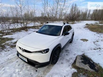 Мазда MX-30 2020 у Черкасах на Automoto.ua Білий Мазда MX-30, об'ємом двигуна 0 л та пробігом 81 тис. км за 14500 $, фото 1 на Automoto.ua