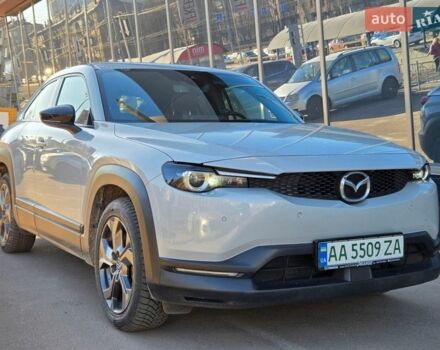 Белый Мазда MX-30, объемом двигателя 0 л и пробегом 70 тыс. км за 16999 $, фото 1 на Automoto.ua