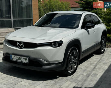 Білий Мазда MX-30, об'ємом двигуна 0 л та пробігом 67 тис. км за 16000 $, фото 1 на Automoto.ua