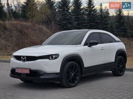 Мазда MX-30 2020 в Тернополе на Automoto.ua Белый Мазда MX-30, объемом двигателя 0 л и пробегом 72 тыс. км за 12799 $, фото 1 на Automoto.ua