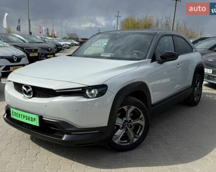 Белый Мазда MX-30, объемом двигателя 0 л и пробегом 65 тыс. км за 14600 $, фото 1 на Automoto.ua