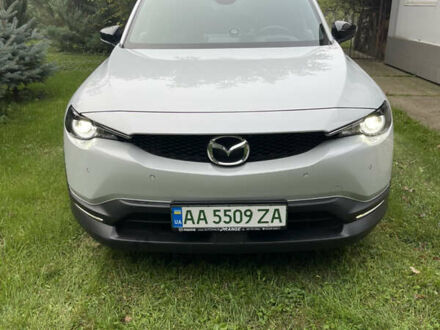 Мазда MX-30 2020 у Києві на Automoto.ua Білий Мазда MX-30, об'ємом двигуна 0 л та пробігом 65 тис. км за 18500 $, фото 1 на Automoto.ua