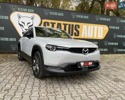 Белый Мазда MX-30, объемом двигателя 0 л и пробегом 32 тыс. км за 15700 $, фото 1 на Automoto.ua