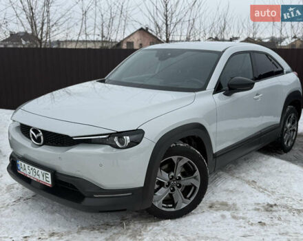 Белый Мазда MX-30, объемом двигателя 0 л и пробегом 99 тыс. км за 14500 $, фото 1 на Automoto.ua