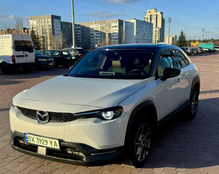 Белый Мазда MX-30, объемом двигателя 0 л и пробегом 139 тыс. км за 13750 $, фото 1 на Automoto.ua
