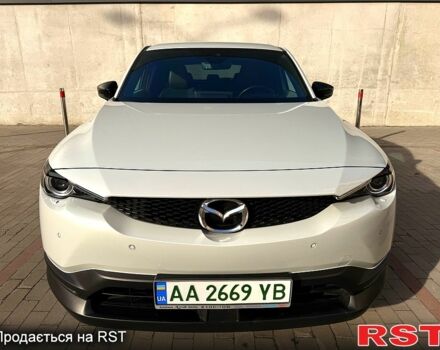 Білий Мазда MX-30, об'ємом двигуна 0 л та пробігом 39 тис. км за 15900 $, фото 1 на Automoto.ua
