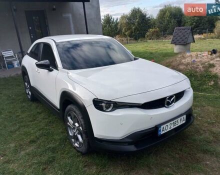 Белый Мазда MX-30, объемом двигателя 0 л и пробегом 115 тыс. км за 9800 $, фото 1 на Automoto.ua