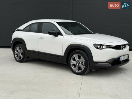 Білий Мазда MX-30, об'ємом двигуна 0 л та пробігом 46 тис. км за 14900 $, фото 1 на Automoto.ua