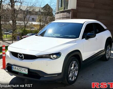 Белый Мазда MX-30, объемом двигателя 0.11 л и пробегом 30 тыс. км за 14700 $, фото 1 на Automoto.ua