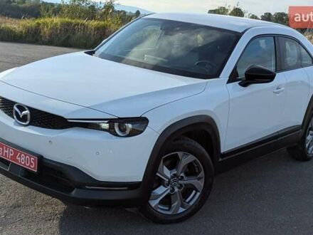 Белый Мазда MX-30, объемом двигателя 0 л и пробегом 105 тыс. км за 13800 $, фото 1 на Automoto.ua