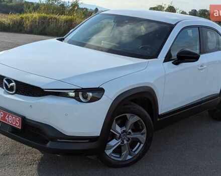 Белый Мазда MX-30, объемом двигателя 0 л и пробегом 105 тыс. км за 13800 $, фото 1 на Automoto.ua
