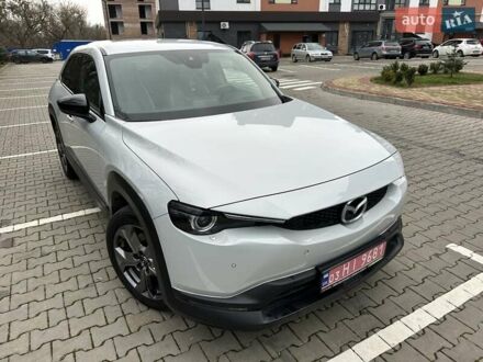 Белый Мазда MX-30, объемом двигателя 0 л и пробегом 69 тыс. км за 14100 $, фото 1 на Automoto.ua