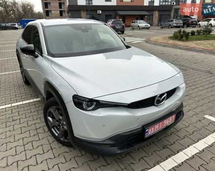 Белый Мазда MX-30, объемом двигателя 0 л и пробегом 69 тыс. км за 14100 $, фото 1 на Automoto.ua