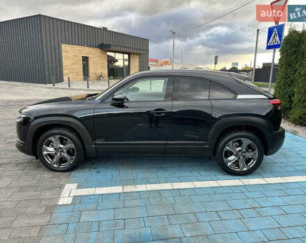 Черный Мазда MX-30, объемом двигателя 0 л и пробегом 36 тыс. км за 15200 $, фото 4 на Automoto.ua