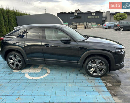 Черный Мазда MX-30, объемом двигателя 0 л и пробегом 36 тыс. км за 15200 $, фото 12 на Automoto.ua