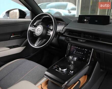 Чорний Мазда MX-30, об'ємом двигуна 0 л та пробігом 5 тис. км за 20000 $, фото 9 на Automoto.ua