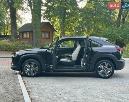 Черный Мазда MX-30, объемом двигателя 0 л и пробегом 38 тыс. км за 14600 $, фото 31 на Automoto.ua