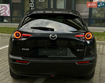 Чорний Мазда MX-30, об'ємом двигуна 0 л та пробігом 27 тис. км за 15700 $, фото 13 на Automoto.ua
