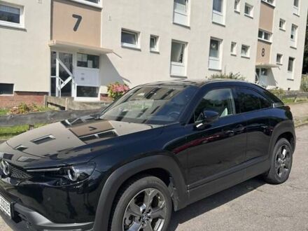 Мазда MX-30 2020 у Львові на Automoto.ua Чорний Мазда MX-30, об'ємом двигуна 0 л та пробігом 26 тис. км за 19500 $, фото 1 на Automoto.ua