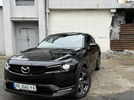 Чорний Мазда MX-30, об'ємом двигуна 0 л та пробігом 90 тис. км за 8000 $, фото 1 на Automoto.ua