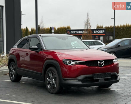 Красный Мазда MX-30, объемом двигателя 0 л и пробегом 87 тыс. км за 14400 $, фото 2 на Automoto.ua
