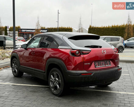 Красный Мазда MX-30, объемом двигателя 0 л и пробегом 87 тыс. км за 14400 $, фото 5 на Automoto.ua