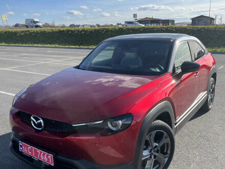 Мазда MX-30 2020 у Львові на Automoto.ua Червоний Мазда MX-30, об'ємом двигуна 0 л та пробігом 61 тис. км за 14700 $, фото 1 на Automoto.ua