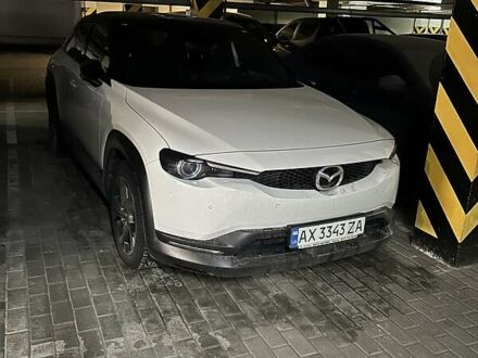 Мазда MX-30 2020 в Харькове на Automoto.ua Мазда MX-30, объемом двигателя 0 л и пробегом 9 тыс. км за 29500 $, фото 1 на Automoto.ua
