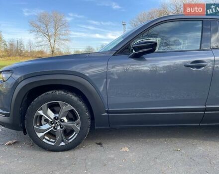 Серый Мазда MX-30, объемом двигателя 0 л и пробегом 58 тыс. км за 14300 $, фото 5 на Automoto.ua