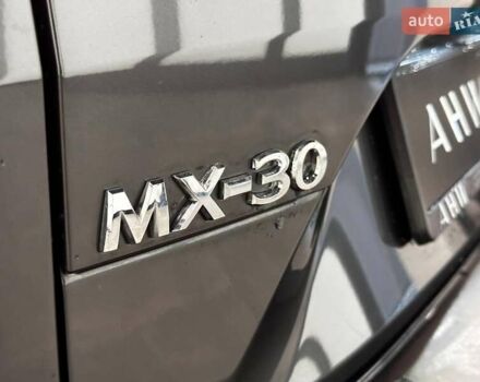 Серый Мазда MX-30, объемом двигателя 0 л и пробегом 67 тыс. км за 14700 $, фото 11 на Automoto.ua