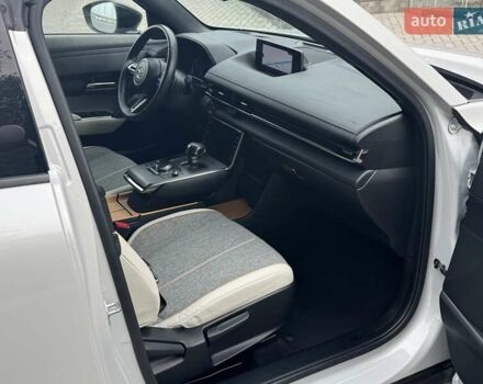 Серый Мазда MX-30, объемом двигателя 0 л и пробегом 115 тыс. км за 13900 $, фото 16 на Automoto.ua