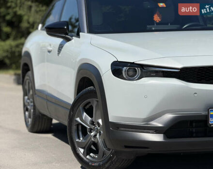 Сірий Мазда MX-30, об'ємом двигуна 0 л та пробігом 55 тис. км за 14800 $, фото 7 на Automoto.ua