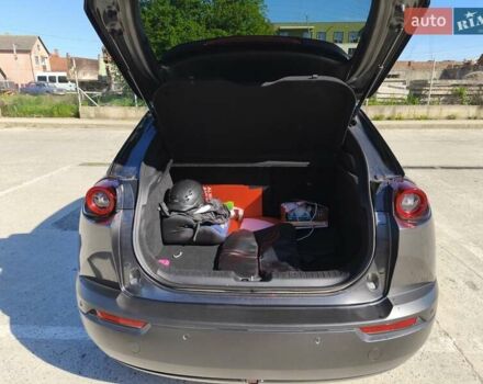 Серый Мазда MX-30, объемом двигателя 0 л и пробегом 81 тыс. км за 17500 $, фото 17 на Automoto.ua