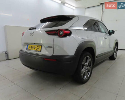 Серый Мазда MX-30, объемом двигателя 0 л и пробегом 44 тыс. км за 14300 $, фото 1 на Automoto.ua